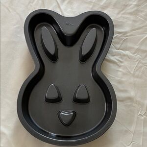 Wilton RABBIT -BUNNY Baking Tin